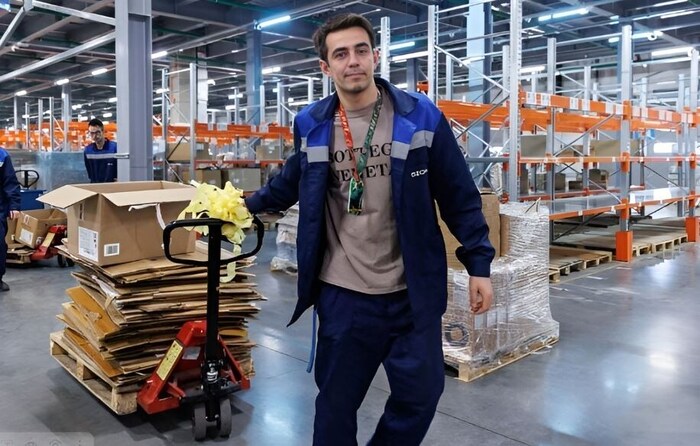 Мне 50 лет - здоровье уже не то, а работать надо. Пошел на склад "Озон", обещали до 10 тыс. руб. за смену, - рассказываю, что из этого вышло - 24.01.26 18:29