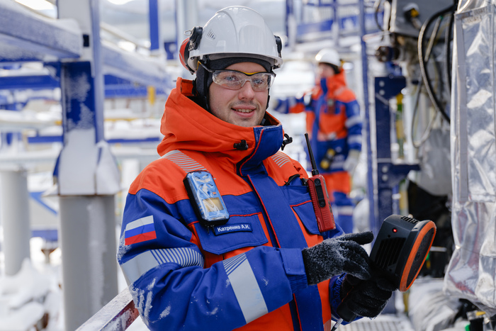 &laquo;Ушел на обед и не вернулся&raquo; — не про зумеров в нефтянке. С вахты в Арктике далеко не уйдешь ;) - 24.08.26 15:00