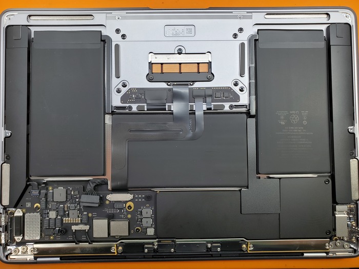 Macbook air m1 2020 a2337 Увеличение оперативной памяти с 8 до 16gb. Эксперимент за 100 тысяч рублей - 30.01.24 13:54